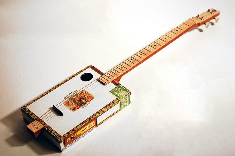 Cigar Box Guitar