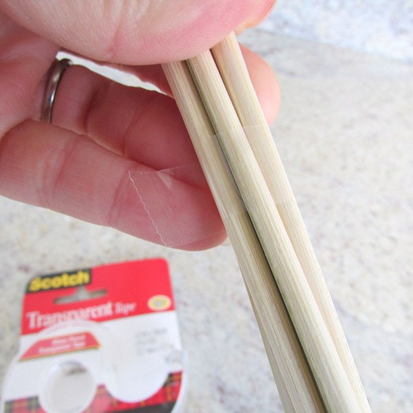 DIY Essential Oil Reed Diffuser via Homedit