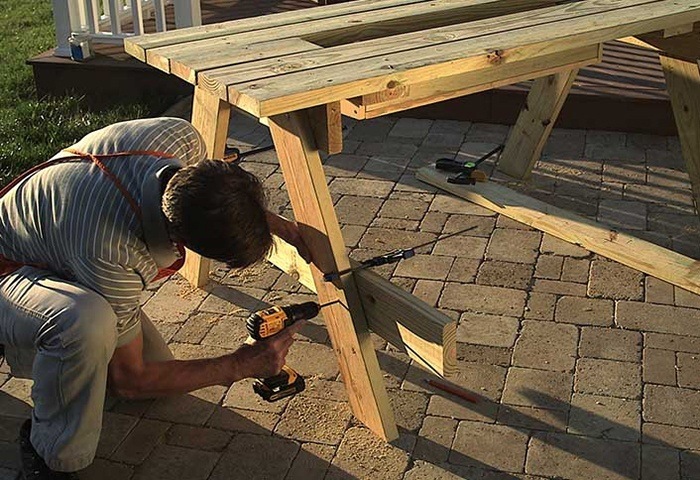 SHAPE THE BENCH SUPPORTS via THE HOME DEPOT