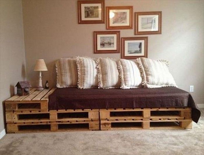 Wood pallets bed