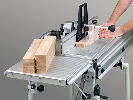 Router Table  via http://toolguyd.com