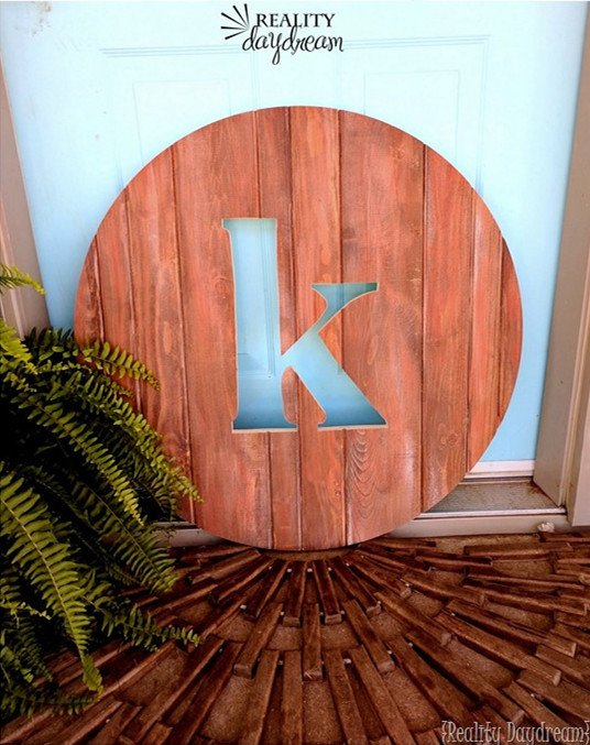 Circle Monogram Pallet Sign